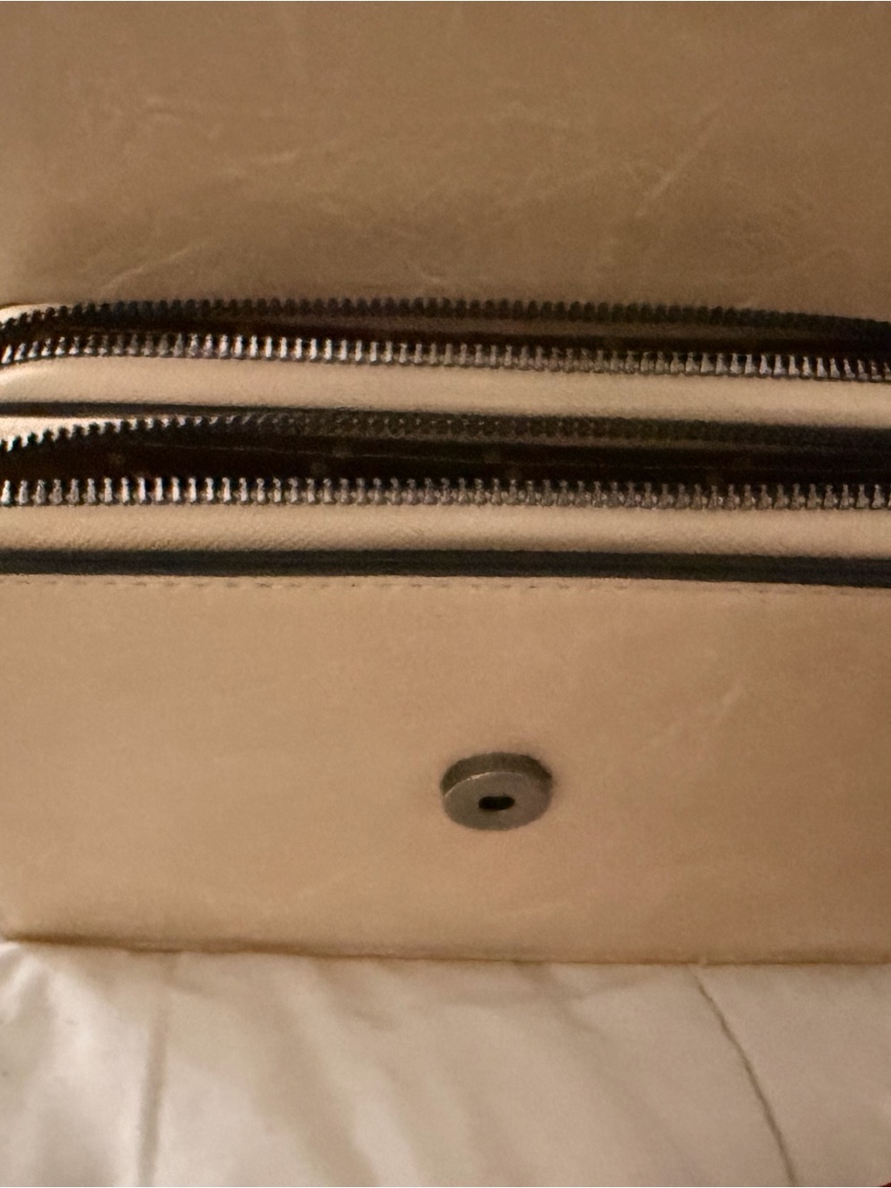 Wrangler Beige Toiletry Bag with Dark Zippers